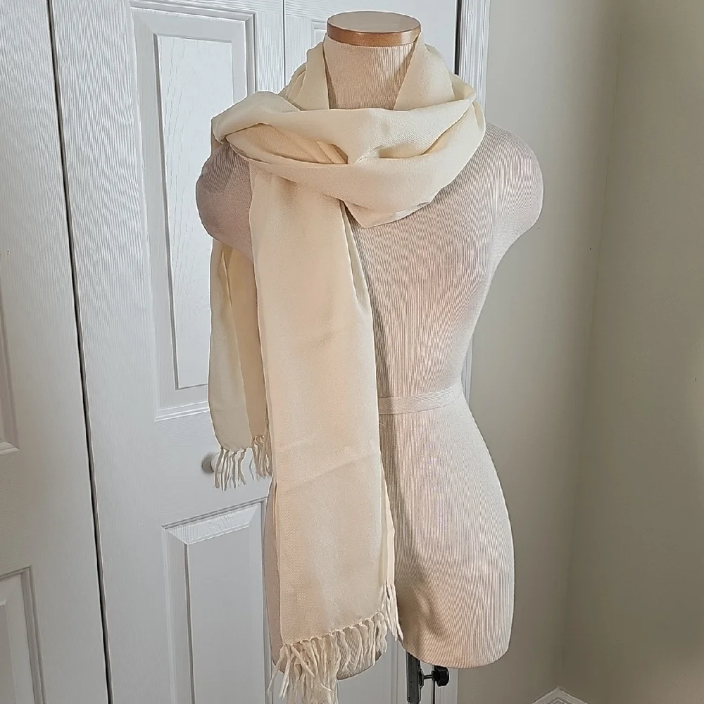 Elegant Cream Color Wool‎ Scarf Scarf. 12